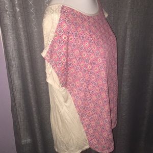 ❤️ Beautiful light weight mosaic pattern top large